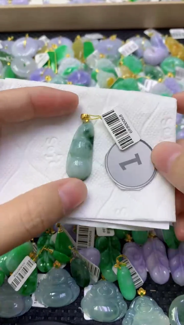 颈饰未镶嵌翡翠天然缅甸翡翠A货