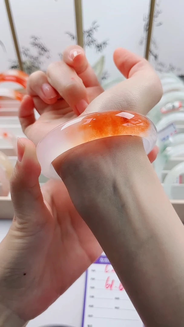 石英质玉手镯未镶嵌L22微色差61.6mm