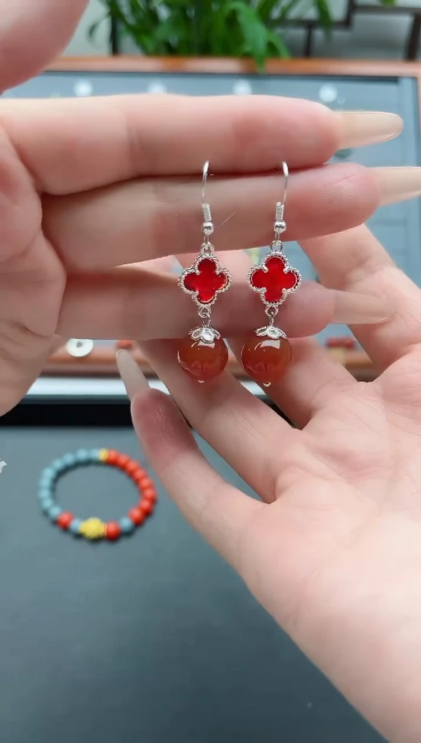 【闪购商品】南红玛瑙耳饰银S925镶嵌8820