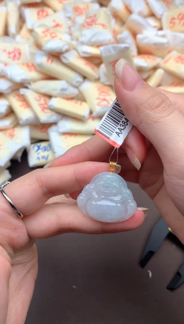 翡翠挂件18K金镶嵌一