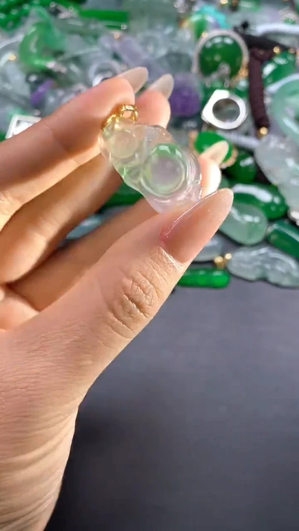 颈饰未镶嵌翡翠(配扣头多样性发其一）81