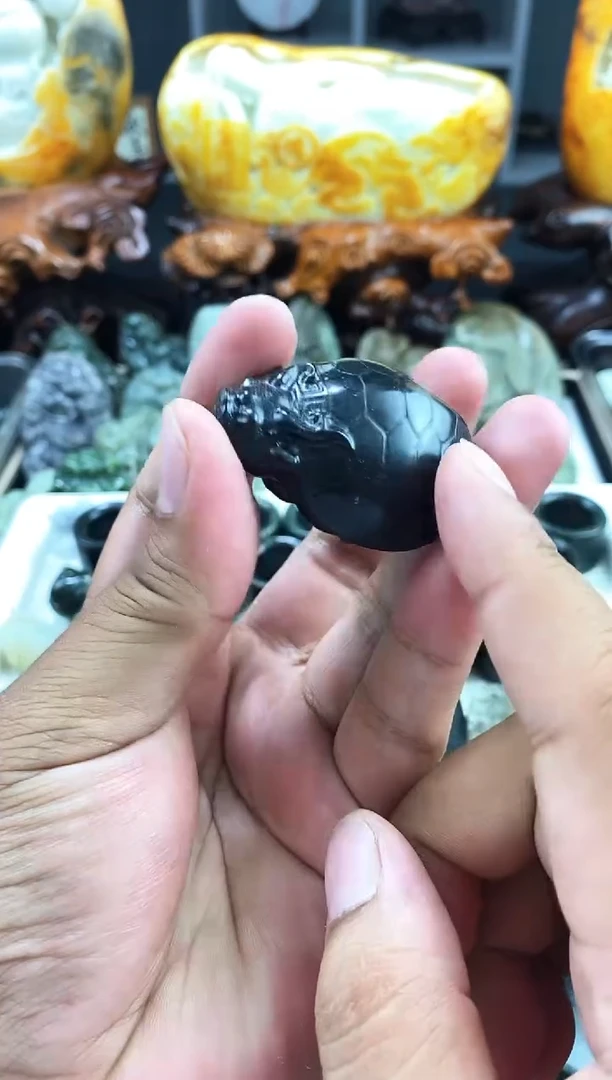 和田玉未镶嵌颈饰1