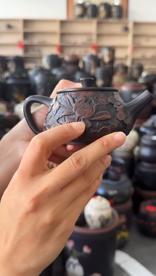 罐瑕疵壶 满雕 荷花石瓢  934