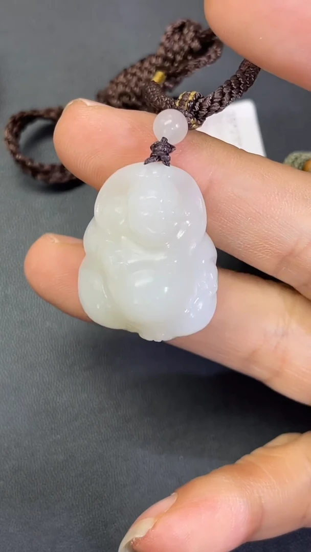 颈饰未镶嵌和田玉707217#和田玉随型精雕佛公吊坠多人