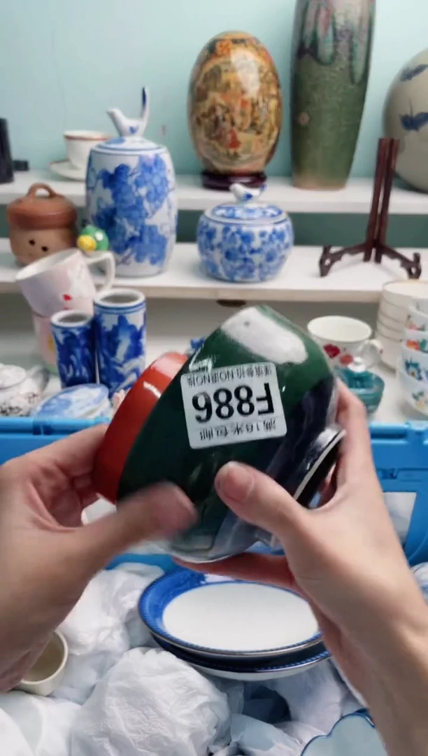 陶瓷雯*F886****