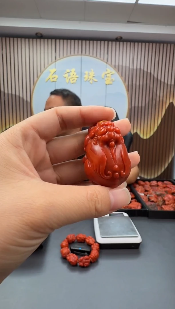 未镶嵌雕刻南红玛瑙049ZB0917产品一个