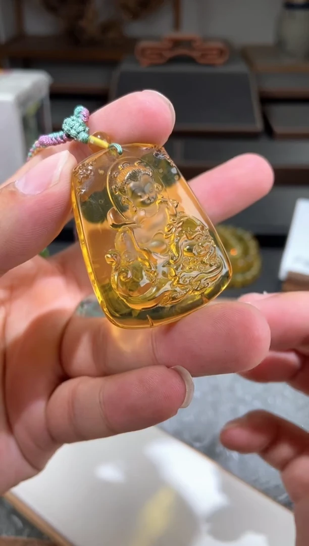 琥珀颈饰未镶嵌文殊吊坠