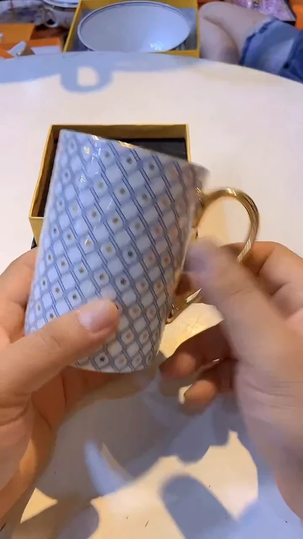 杯鸿辉家品牌瓷器，京东包邮！