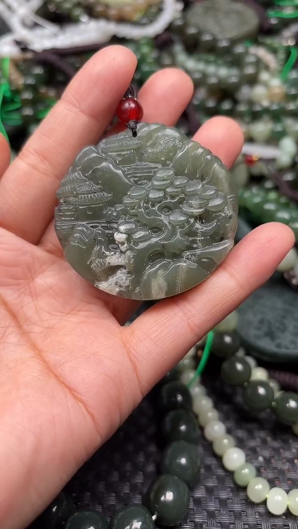 颈饰未镶嵌和田玉1