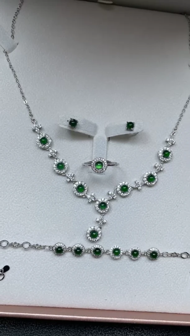 【闪购商品】翡翠颈饰未镶嵌 *******（只发一套）x7