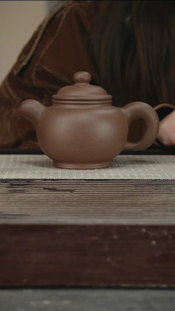 茶壶紫砂83号450CC