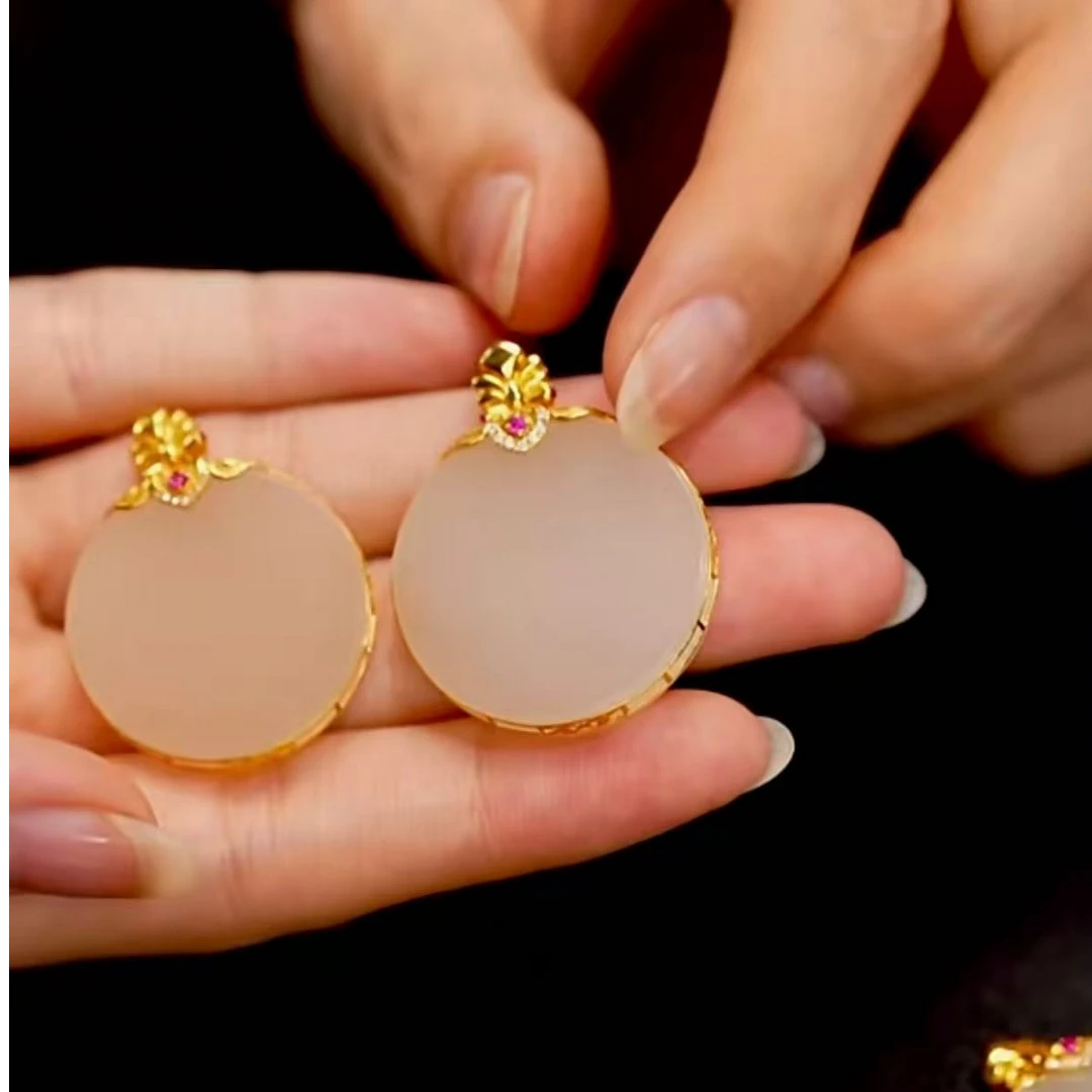 【逍遥】18K和田玉藕粉圆牌吊坠*061/0307/多样性发/1件