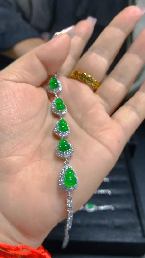 【闪购商品】翡翠手链未镶嵌0179484885多样性发其一