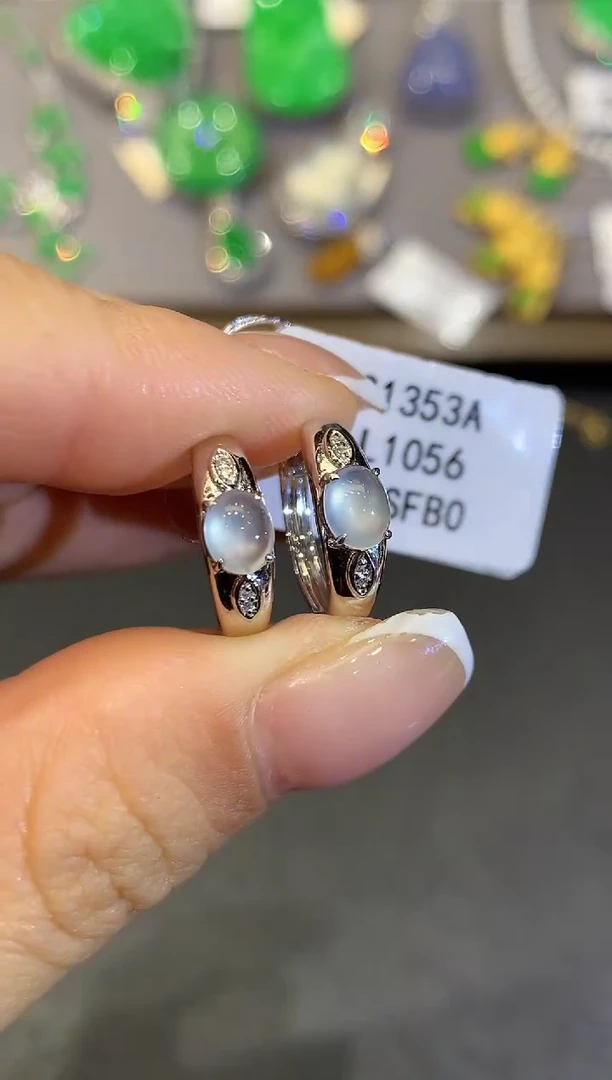 翡翠18K金镶嵌耳饰L1056多样性发其一