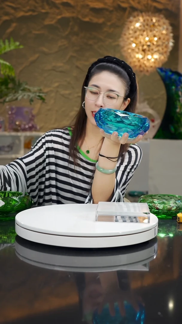 琉璃蓝色切面果碗