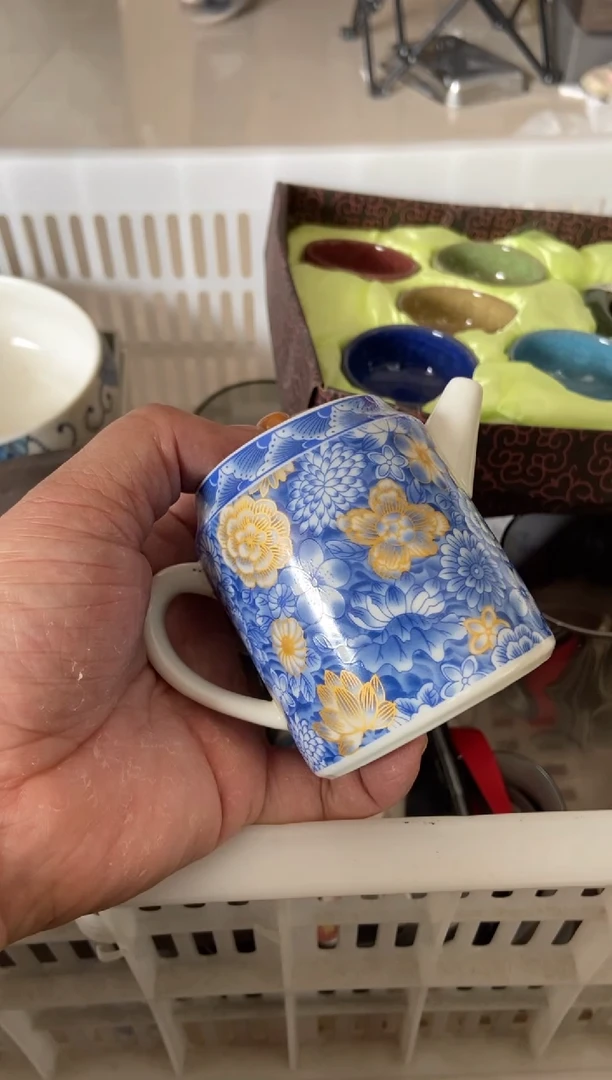 杯无运费险有瑕疵的摄影的产品有使用过的痕迹有点脏介意勿拍