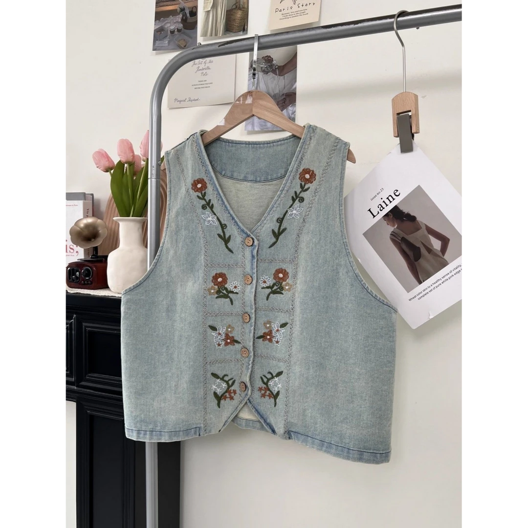 2025春夏新款森系复古刺绣牛仔马夹设计感宽松叠穿坎肩别致马甲潮