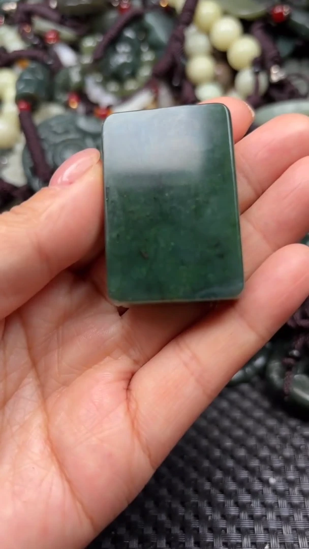 【闪购商品】和田玉颈饰未镶嵌.