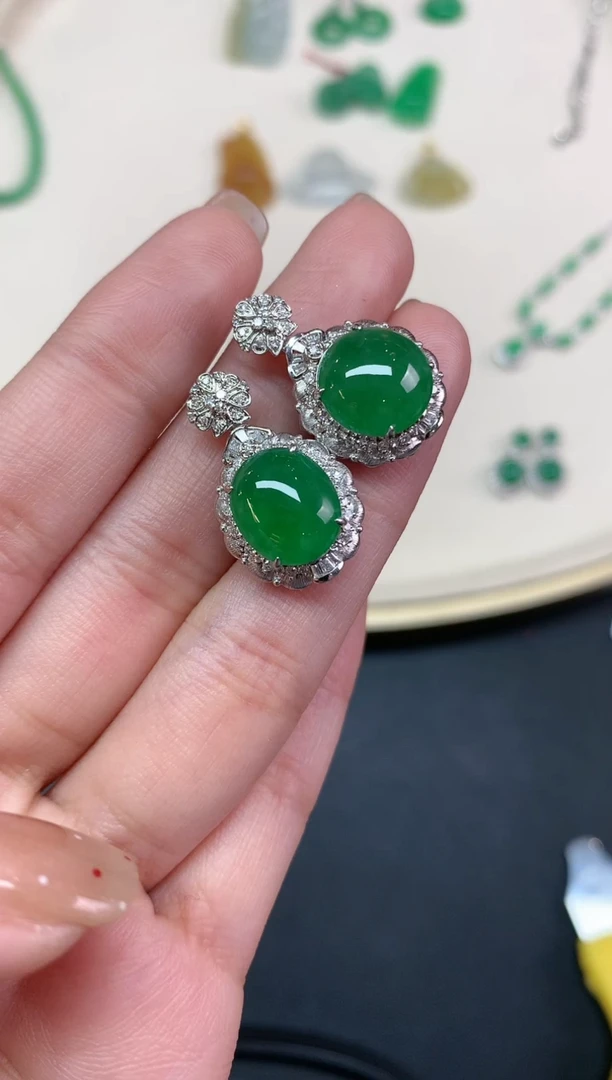 【闪购商品】翡翠吊坠(不含链)18K金镶嵌吊坠多样性发其一A510|