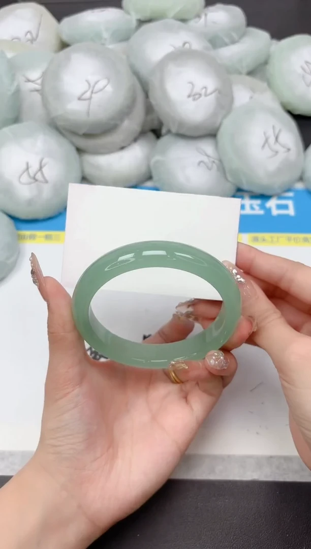 未镶嵌手镯石英质玉93-64.5