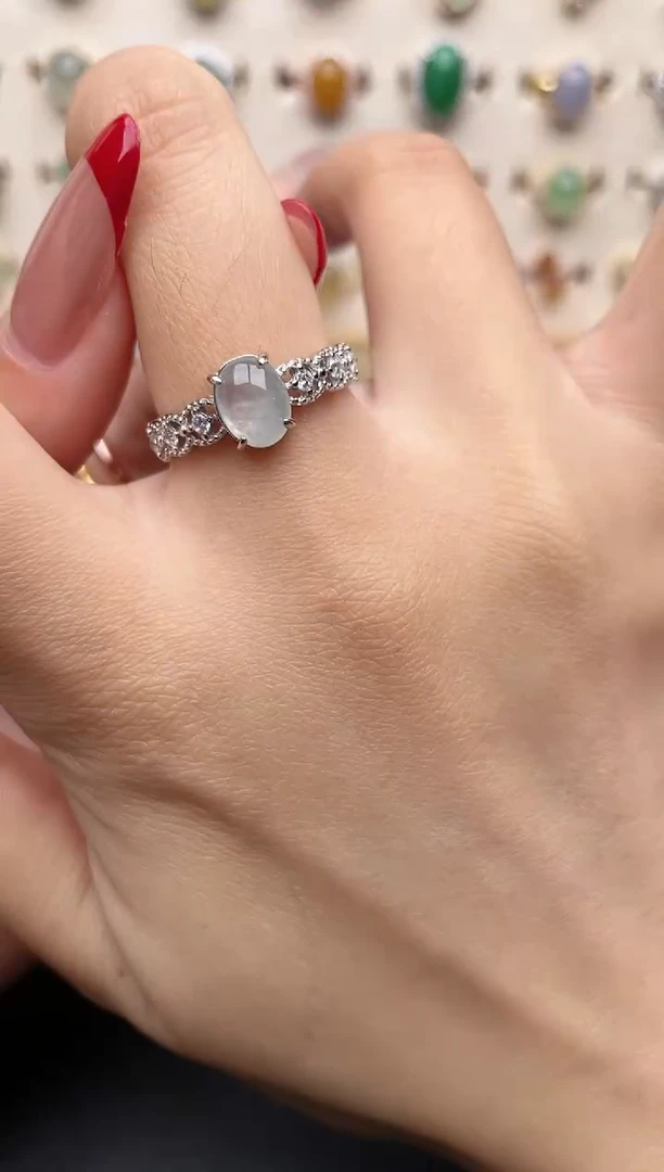 【闪购商品】翡翠戒指银S925镶嵌一物一证一礼盒