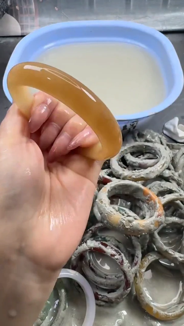 未镶嵌手镯石英质玉6 63