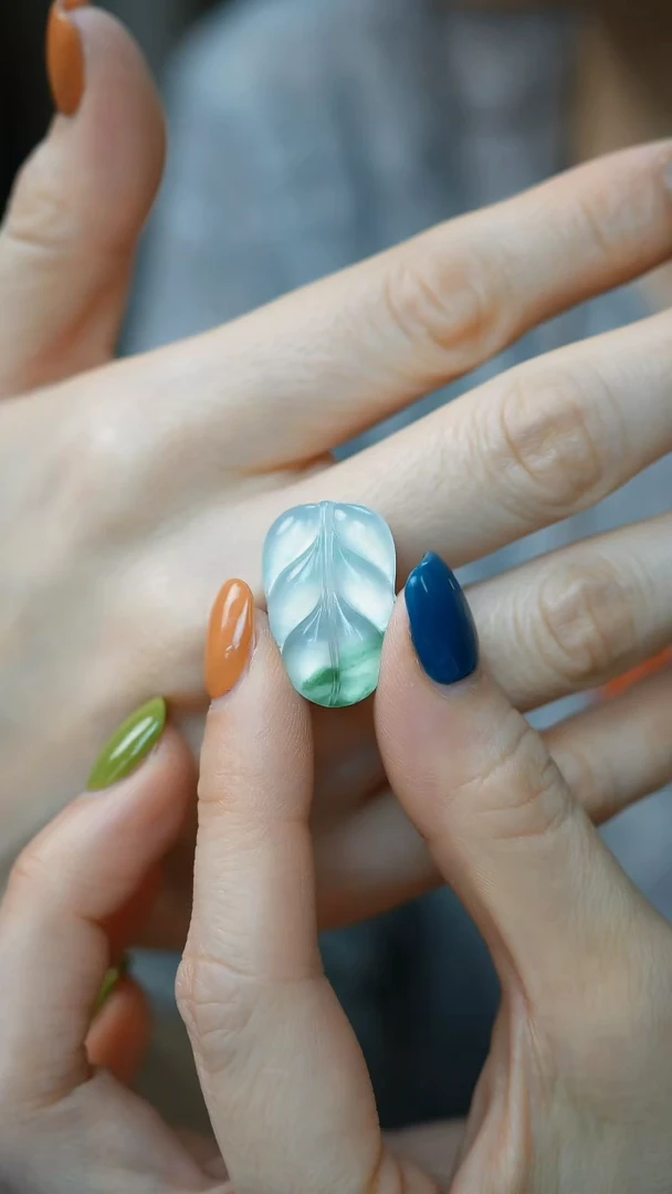 未镶嵌挂件翡翠43-裸石/姿/1F