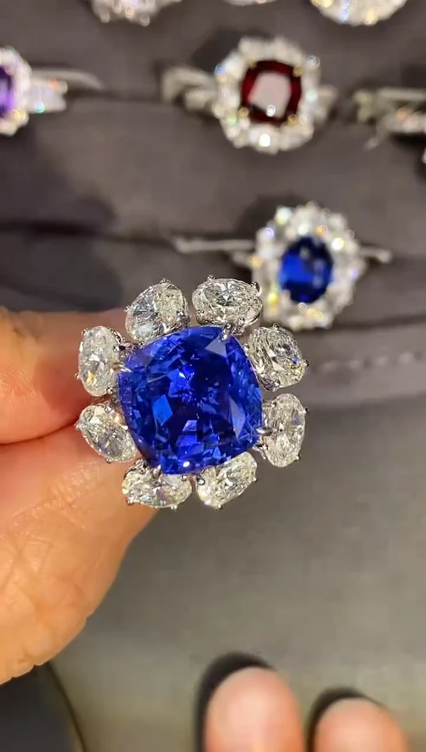 蓝宝石戒指18K金镶嵌【闪购】12.9ct/无烧皇家蓝/七天鉴赏