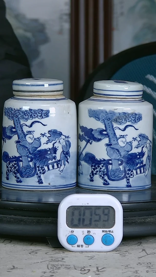 陶林*青花精绘人物图罐一对