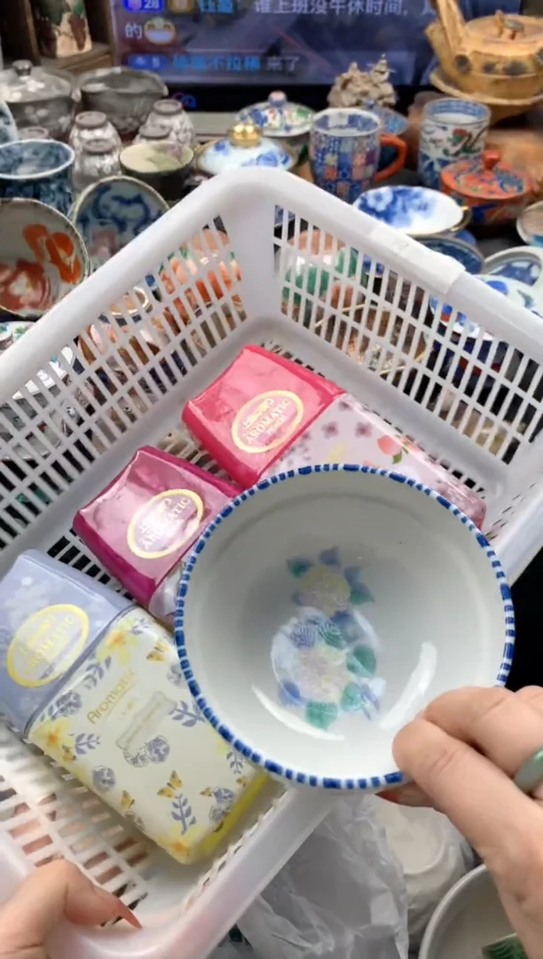 香薰九姑娘工艺品瓷器（不包括瓷器