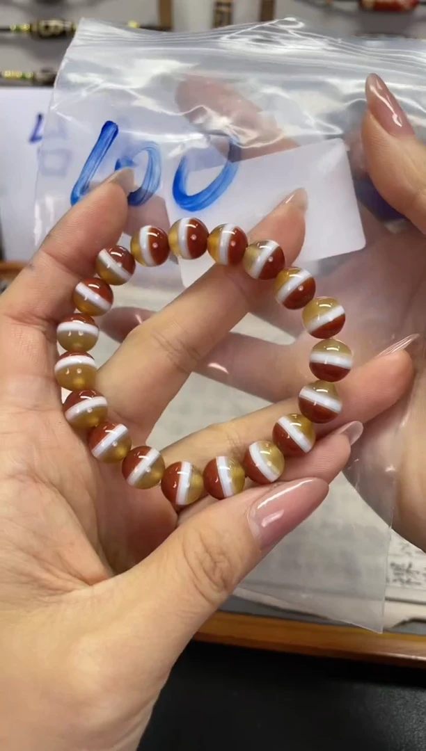 玛瑙/玉髓（覆膜）颈饰未镶嵌100