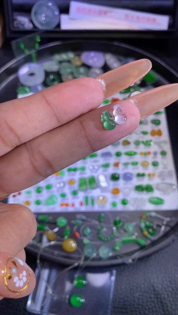 未镶嵌挂件翡翠葫芦