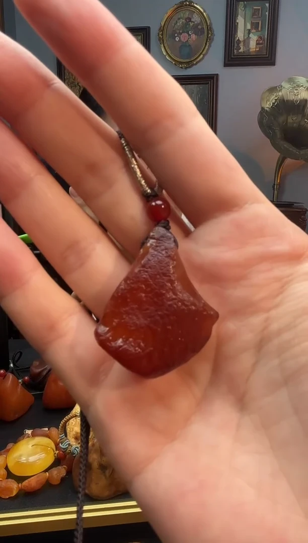 琥珀颈饰未镶嵌吊坠