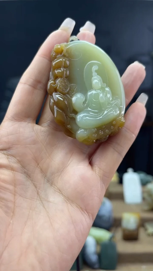 颈饰未镶嵌和田玉1