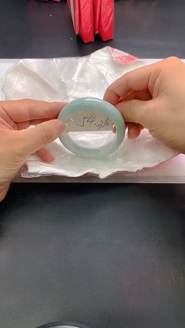 翡翠手镯未镶嵌160