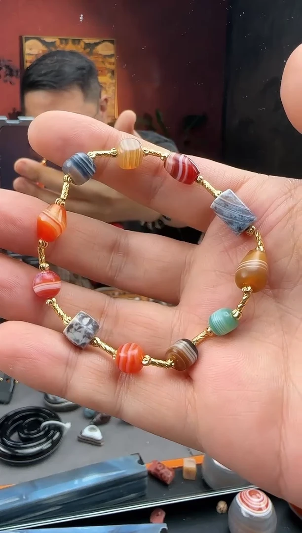 玛瑙/玉髓颈饰未镶嵌-1111 -15 天然的 颜色状态 多样性发