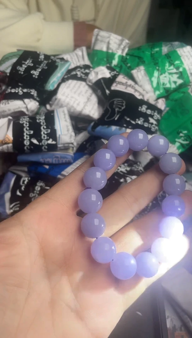 时尚精美高端手串