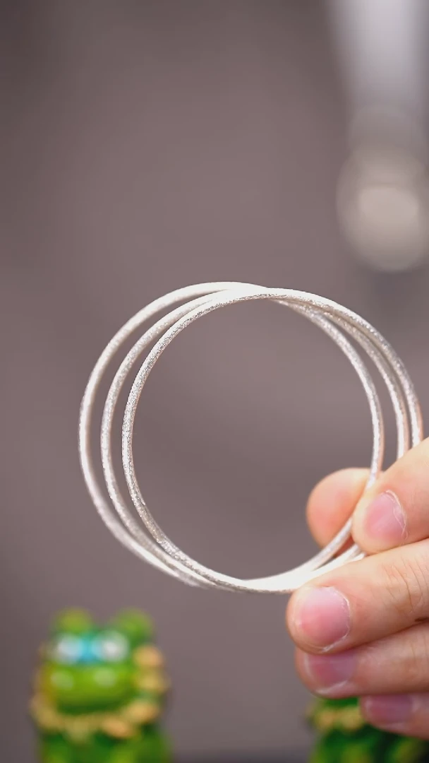 【闪购商品】刺绣黔东南苗族刺绣银手镯三只