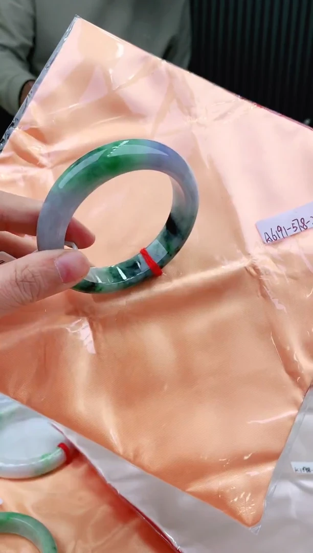 未镶嵌手镯翡翠57+