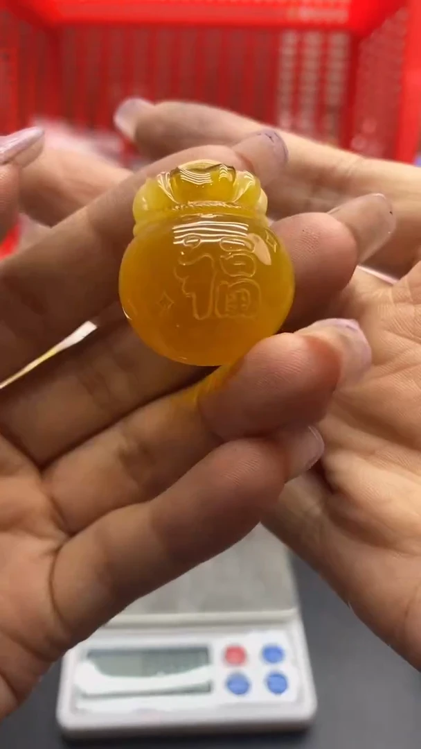 琥珀未镶嵌珠宝奇石1223