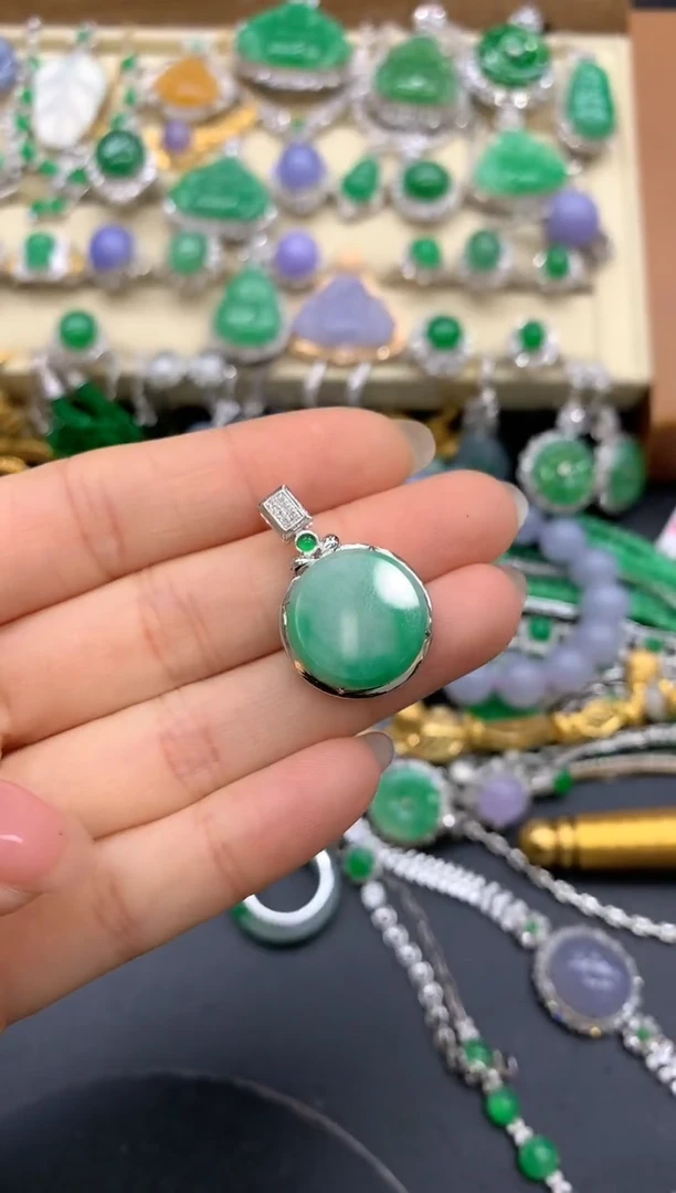 【闪购商品】翡翠颈饰18K金镶嵌121-中国好珍宝