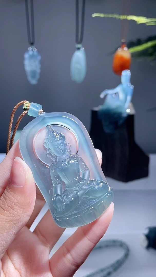 颈饰未镶嵌翡翠度母