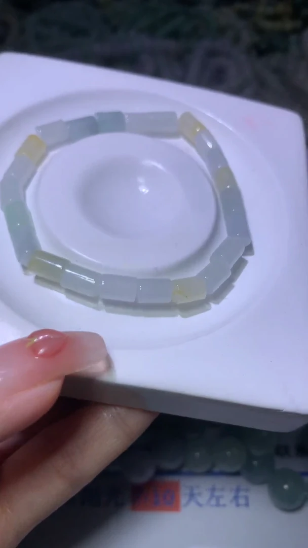 翡翠未镶嵌颈饰嘻****天MXX029165