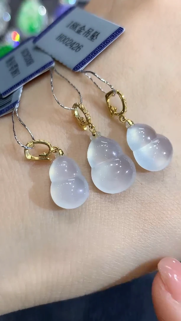 吊坠(不含链)18K金镶嵌翡翠A1翡翠多样性发一件