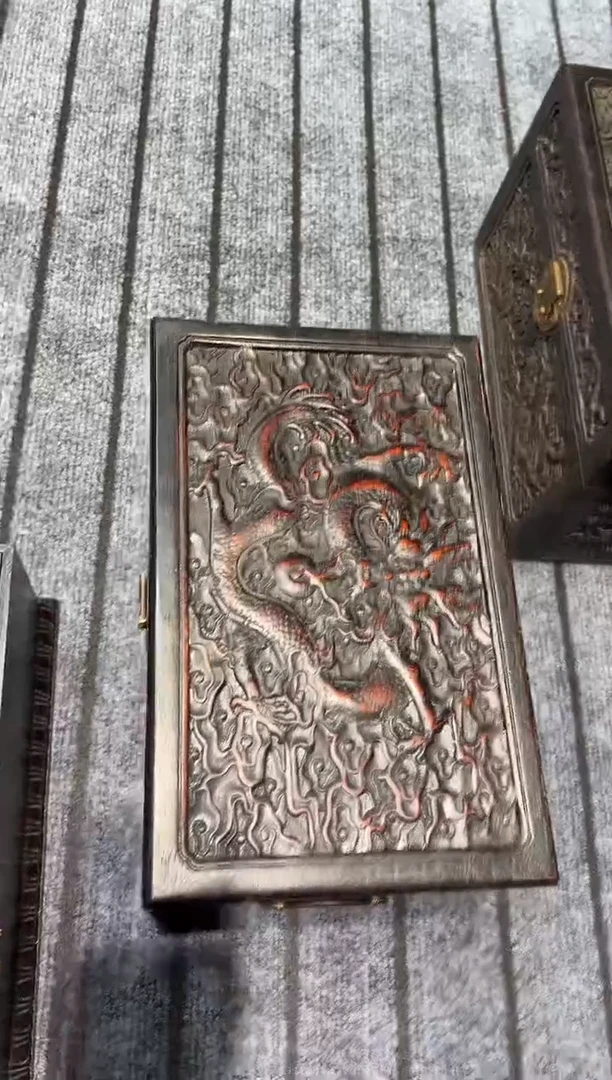 木紫檀雕刻一物一拍