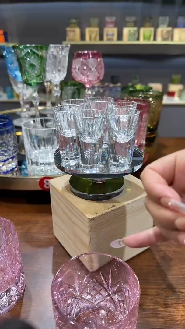 福利白酒杯6只装加礼盒送分酒器一个
