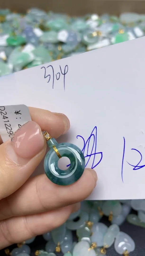 【闪购商品】翡翠挂件18K金镶嵌 天然翡翠A货