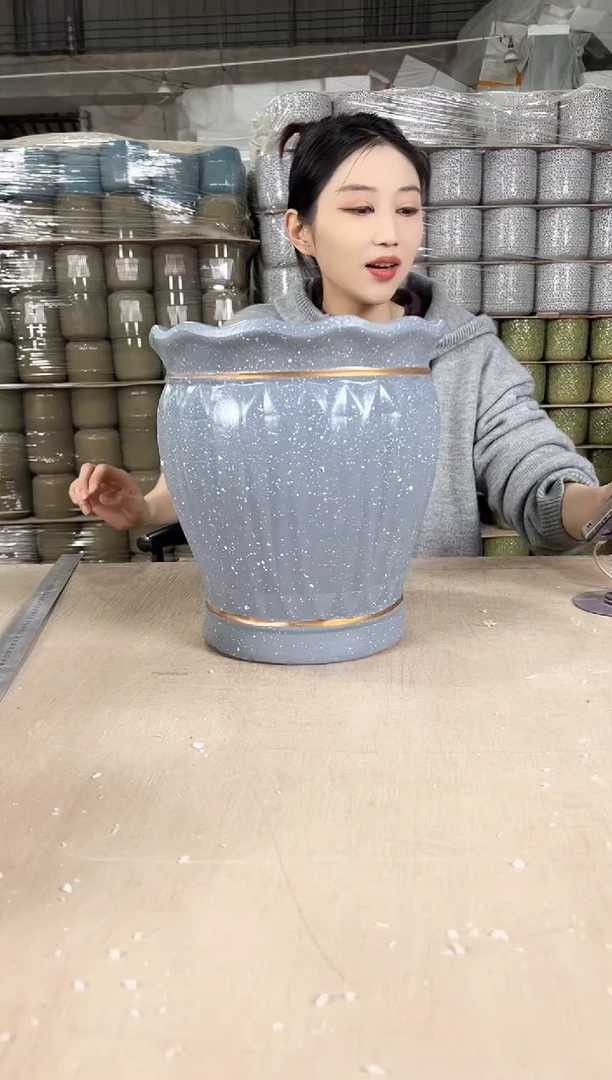 【闪购商品】陶瓷荷口加高灰点中号25x28