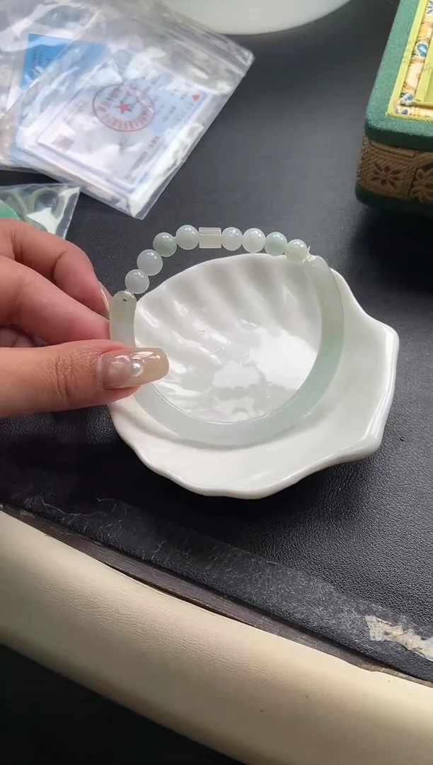 【闪购商品】翡翠手链未镶嵌半镯