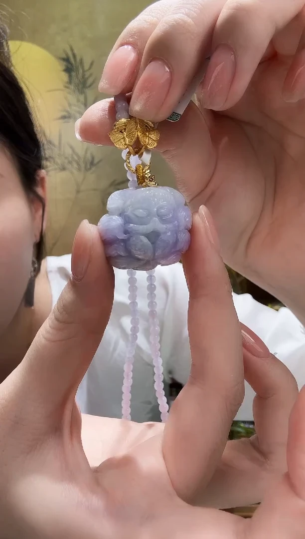 颈饰未镶嵌翡翠吊坠